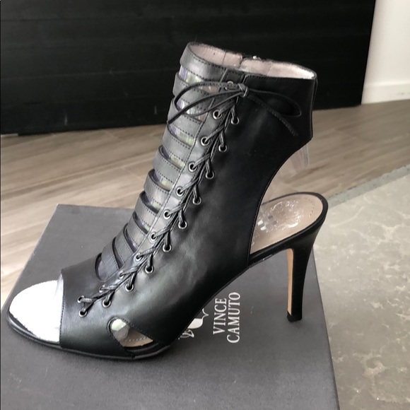 Vince Camuto Heels - Picture 4 of 6